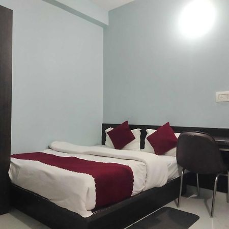 Hotel O Home Aditya Inn Suits Homestay Ayodhya Esterno foto