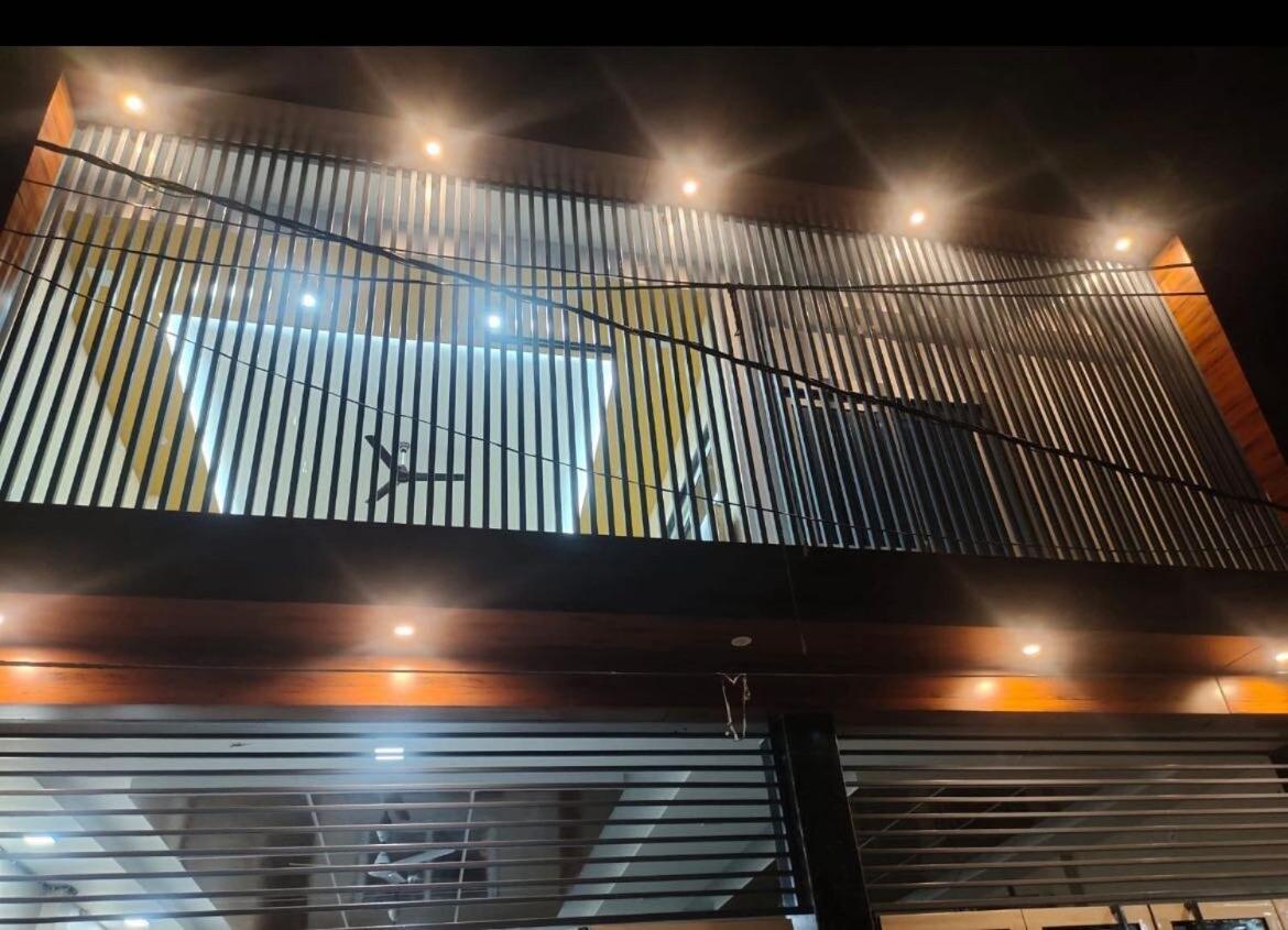 Hotel O Home Aditya Inn Suits Homestay Ayodhya Esterno foto